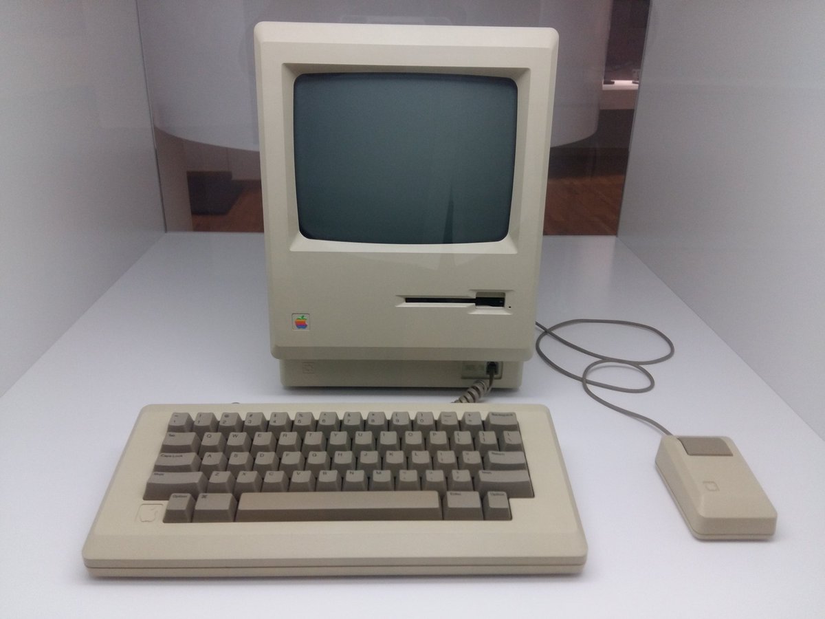 Innovationstur's tweet photo. MacTidsrejse på museet for kommunikation i Bern. #Shrinking https://t.co/hMvussSPLs