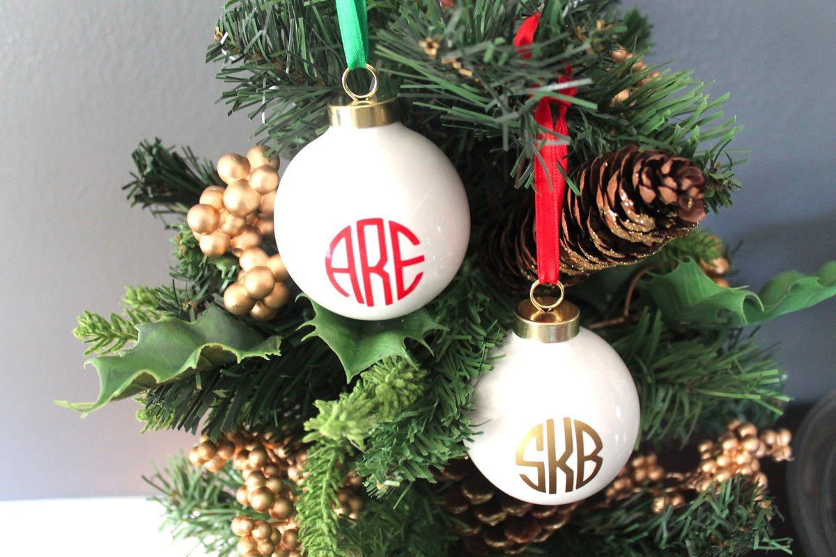 SmittenMonogram tweet picture