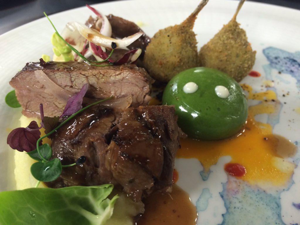 HotelCenturion's tweet photo. Seconda #ricetta della #chefscup La rana e il bue interpretata allo #chef stellato #ChefRaffaeleRos #HotelCenturion https://t.co/f3Pl0UJgaN
