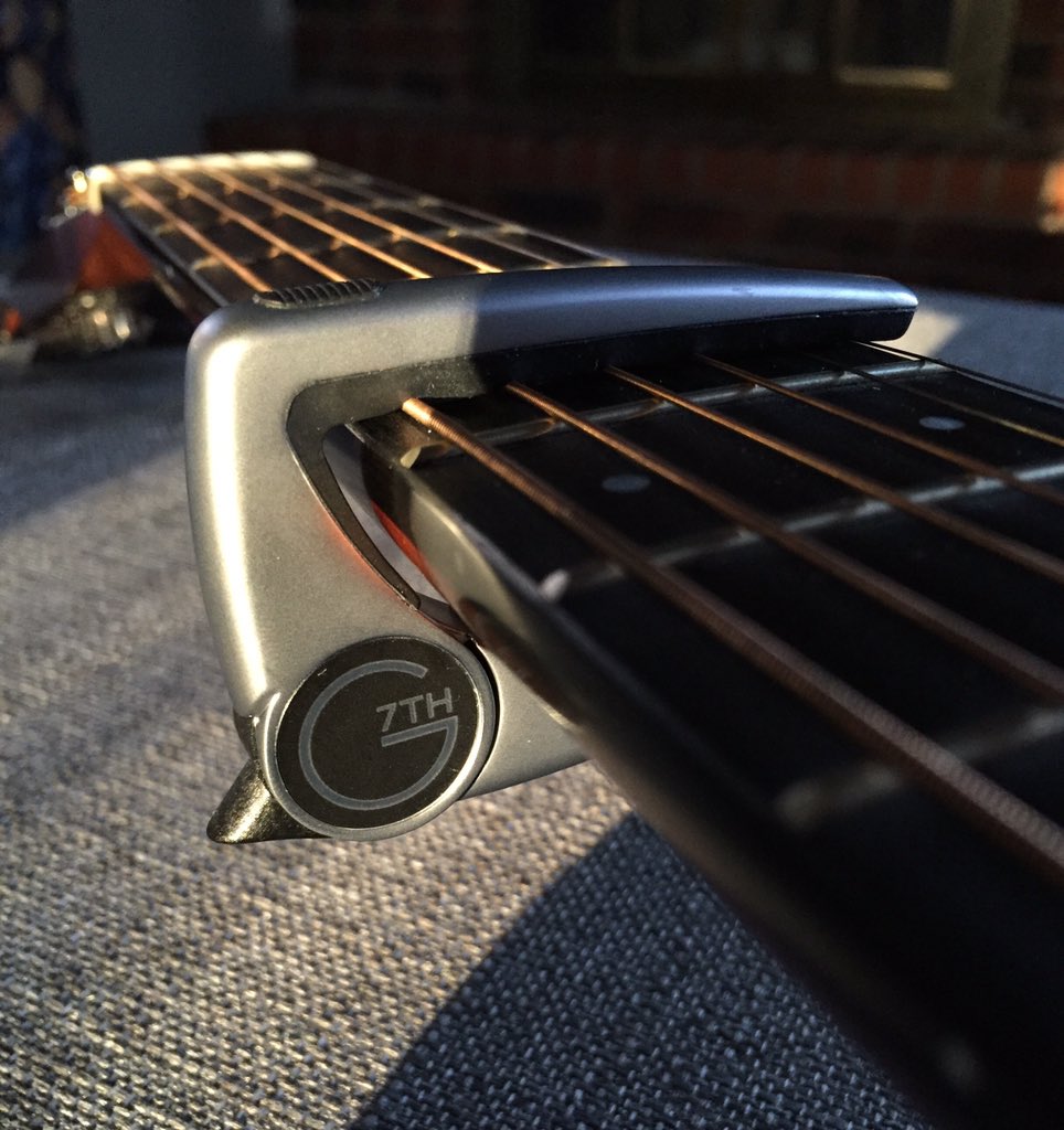 @G7thCapos great Fall day for G7 Performance 2 and the Martin 

#MartinGuitar #G7Capo #Fall