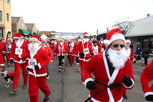 MCTurningPoint's tweet photo. Ho Ho Ho! The Santa Run 5k in Crystal Lake is Dec. 6th! Check out https://t.co/0iNMOqDzZE for more details! https://t.co/mfOuZFhCTt