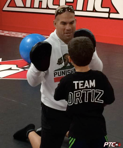 titoortiz's tweet photo. Father son work @ptc2011 #teamortiz #CABear #PA99 #ptckids #punishmentathletics https://t.co/9Dy3FOI8uF https://t.co/PmByLGkUxp