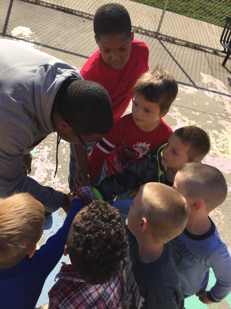 ZHSmodelstudent's tweet photo. Model students/football players organize a football game for the children of JME! #TurkeyBowl @ZVilleSchools https://t.co/uKC2KqnhNE