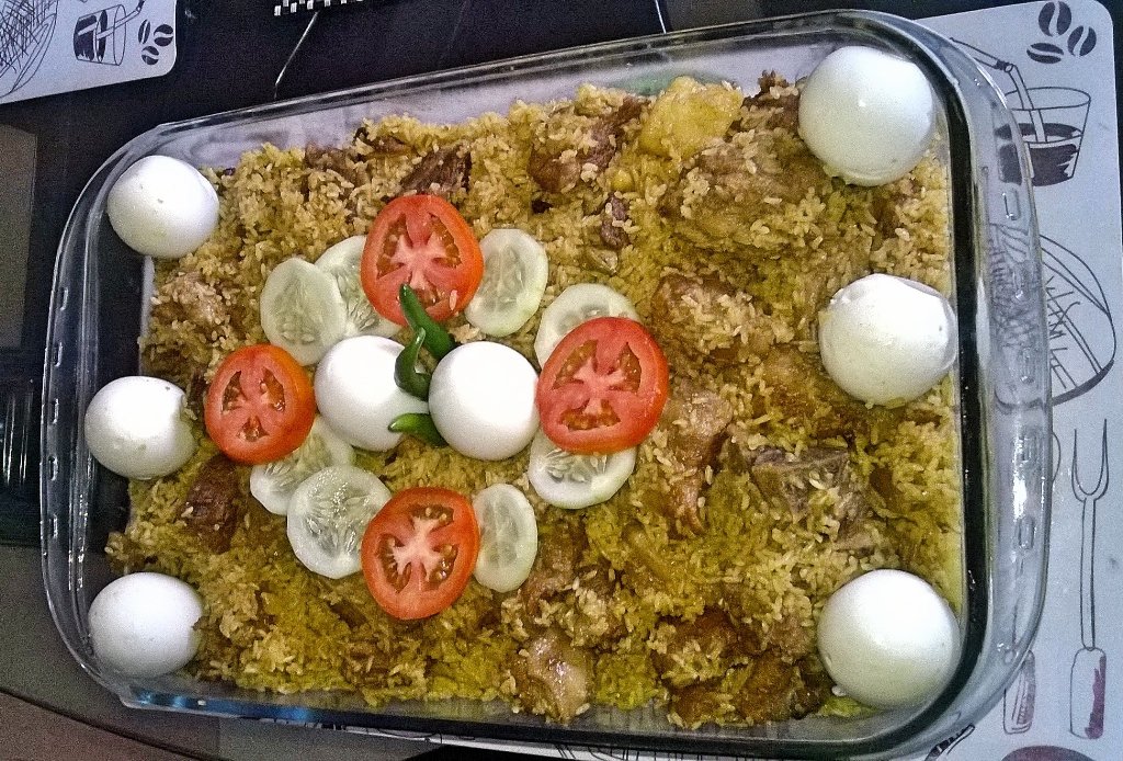 sabnaz5's tweet photo. Cooking 🍳 briyani 😁 https://t.co/VudOZzDrXJ
