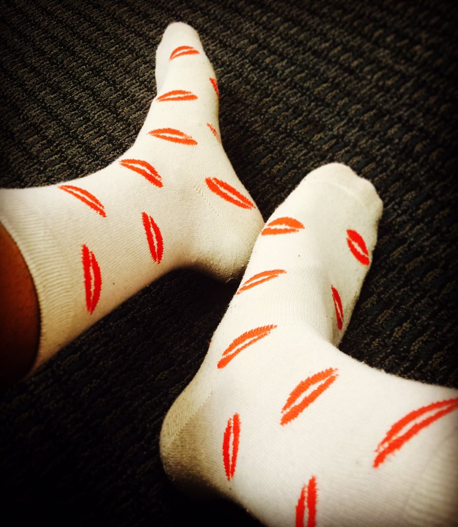 Jesbfrank's tweet photo. Rocking the "Kissy Lips" today 

#crazysocks #socksfetish #socksoftheday #kisses #kissylips #sockittome https://t.co/CFk6jrNwuL