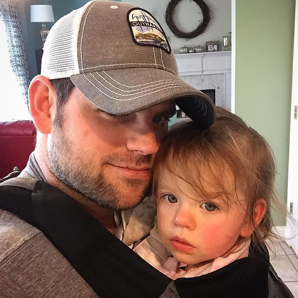 Culligan27's tweet photo. When she wakes up after only a 30 minute nap but you still gotta do work. #dailymg #MOUNTU… https://t.co/Po2bxD4f5Z https://t.co/1yFUG8MOTh