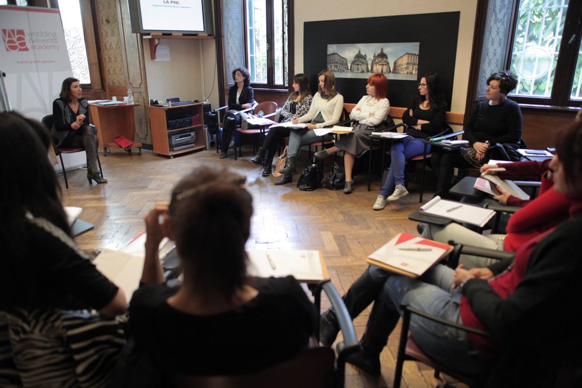 AccademiaWea's tweet photo. Lezione di PNL con la nostra esperta Michela Galante!
#FormazioneWEA https://t.co/aoXtG0JYjZ