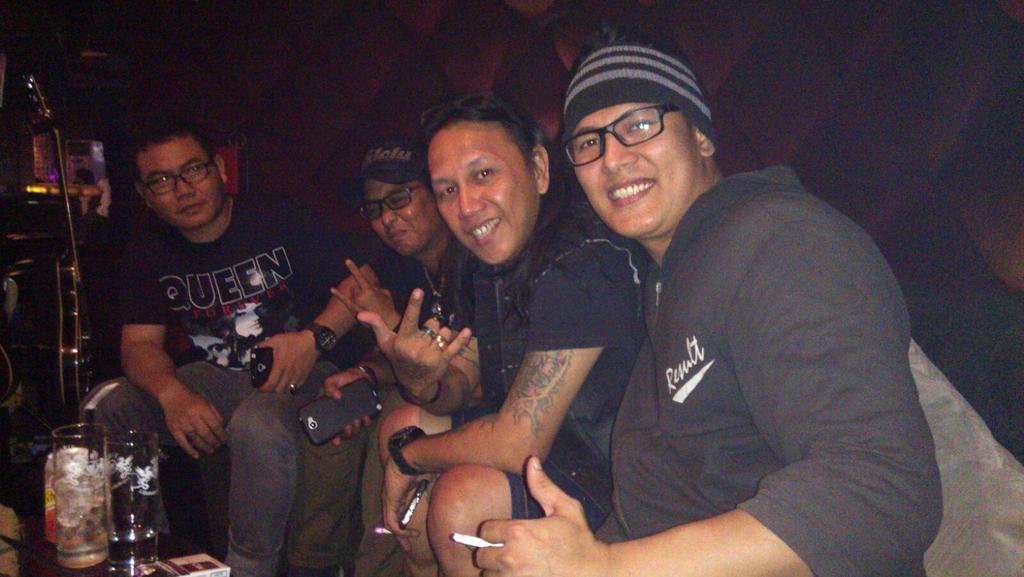 Name Band66 tweet media