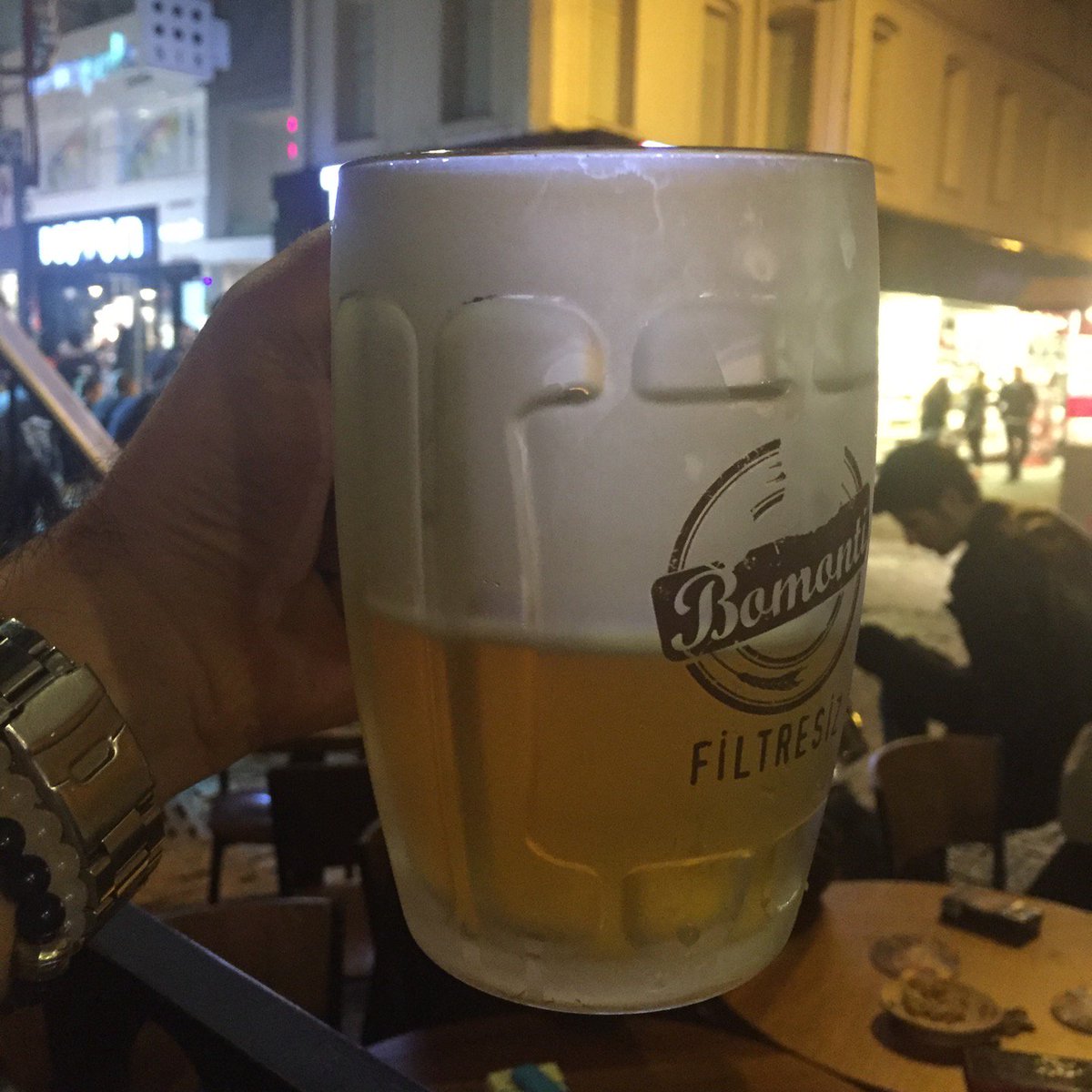 CEYMIS_BONT's tweet photo. I'm at Elma Pub &amp; Beercity in İstanbul, Türkiye w/ @tercanlioglu https://t.co/NcNWk6rRiP https://t.co/xt9VPBSsaX