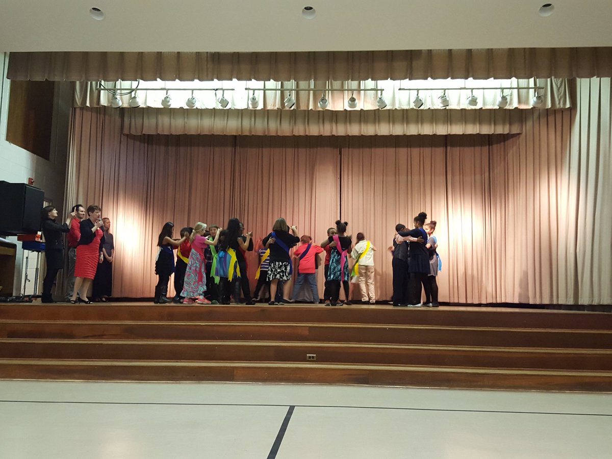 donaldgwyatt's tweet image. @DancingClassrms what an AMAZING event @SedgeGardenES.  WAY more than just dancing!  #eespect #teamwork