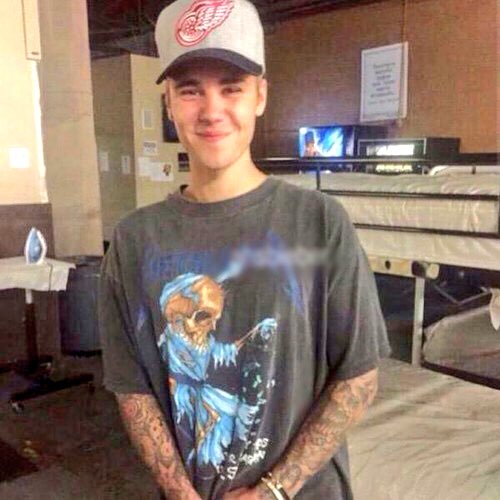 DaBiebzer's tweet photo. IF YOU SEE THIS PIC OF JUSTIN ON YOUR TIMELINE RT I WANNA SEE HOW FAR THIS GOES https://t.co/WMZmlGyBaj