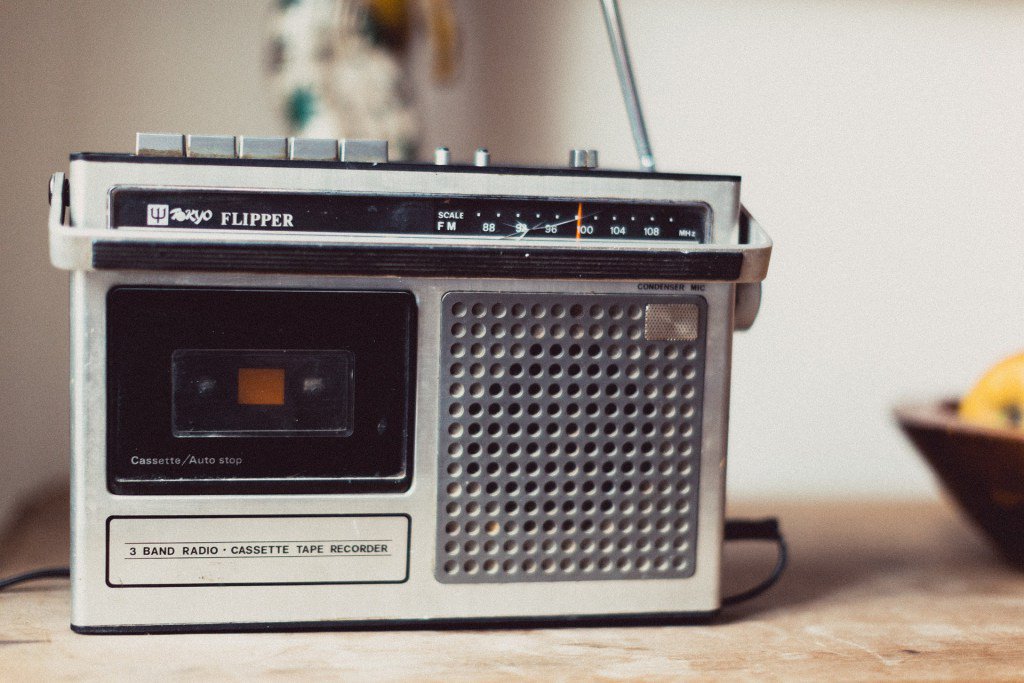 CreativeNewsLab's tweet photo. 4 ways to source your newsjacking stories https://t.co/N5wU7AYXSx https://t.co/pQSXQQulFY