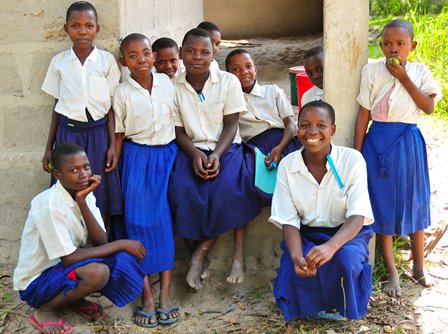 AMREFUSA's tweet photo. 1 in 4 girls worldwide experience sexual violence before their 18th birthday #StopViolenceAgainstWomen https://t.co/nWQpI0Ei8A