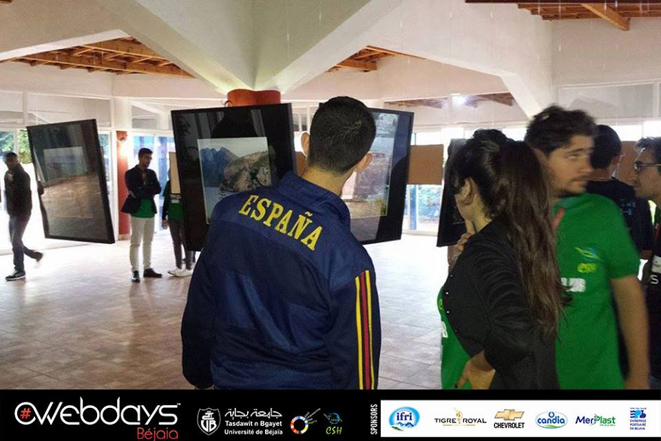 TourismAY1's tweet photo. Sensibilisation des startupeurs du @SWBejaia au  potentiel touristique de l'Algérie #GSB2015 #swbejaia #TourismAY https://t.co/aVjXo4HLpE