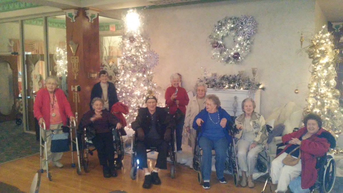 BethanyPointeHC's tweet photo. Festival of trees #funwithresidents https://t.co/MxKnRrTFQA