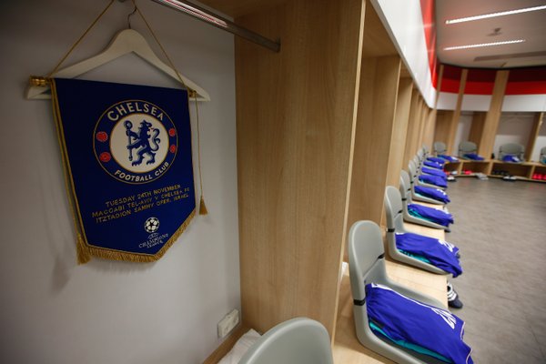 LigadeCampeones's tweet photo. Así ha sido la llegada del @ChelseaFC al estadio... #UCL https://t.co/82VvLbubdI
