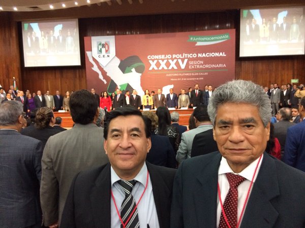 DipSimonValanci's tweet photo. Felicito a mi gran amigo @hugoanzueto y Dip. Campero por su nuevo cargo como consejeros políticos nal. @ChiapasPRI https://t.co/Ggx62dYtwE