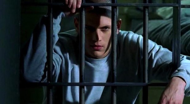 coljnmorgan's tweet photo. Prison break https://t.co/6nKuVLxkhj
