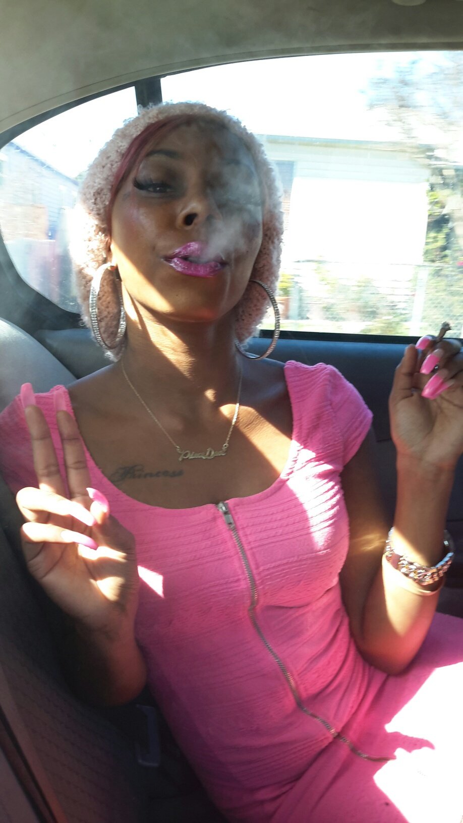 Pinkanna Cox 🎀💄👑🔮💕👿👸👅🚺🚺 https://t.co/COo5mshDgk