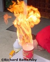 NZScienceLearn's tweet image. Exploding flour &amp;amp; more - getting kids excited about science - free PD next week: bit.ly/1HkRC7r #scichatnz