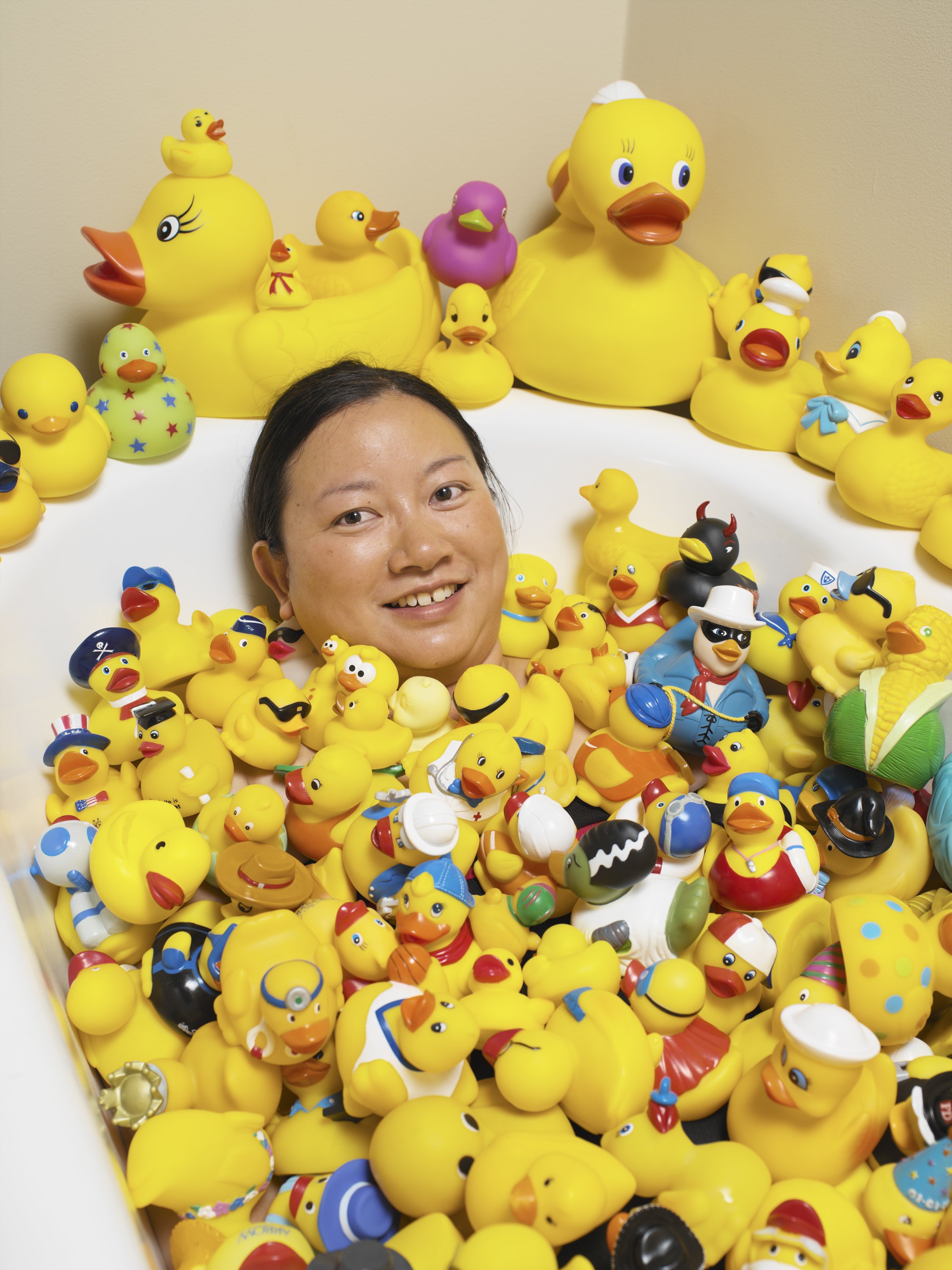 Guinness World Records LatAm on X: Charlotte Lee (EEUU) tiene la mayor  colección de patos de goma con más de 5.631 patos diferentes.   / X