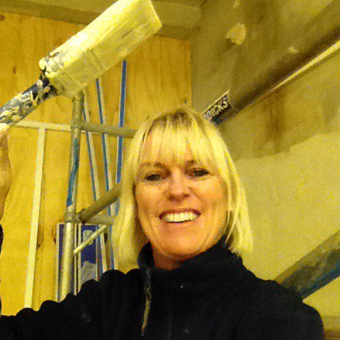 Painting the new food bank warehouse  more  paint on me! <a href="/Em_j_Taylor/">Emily Taylor</a> @steviegosboy @Tesco_SouthWest <a href="/GreenArmy1984/">PAUL PAFC RICHARDSON</a>