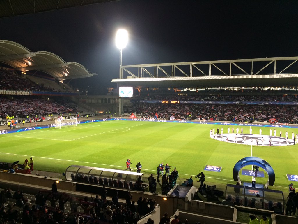 StephLecaillon's tweet photo. Gerland relativement rempli pour son dernier match européen avant le déménagement de l'OL @lavenir_sport #LYOGEN https://t.co/N8RHryUZgh