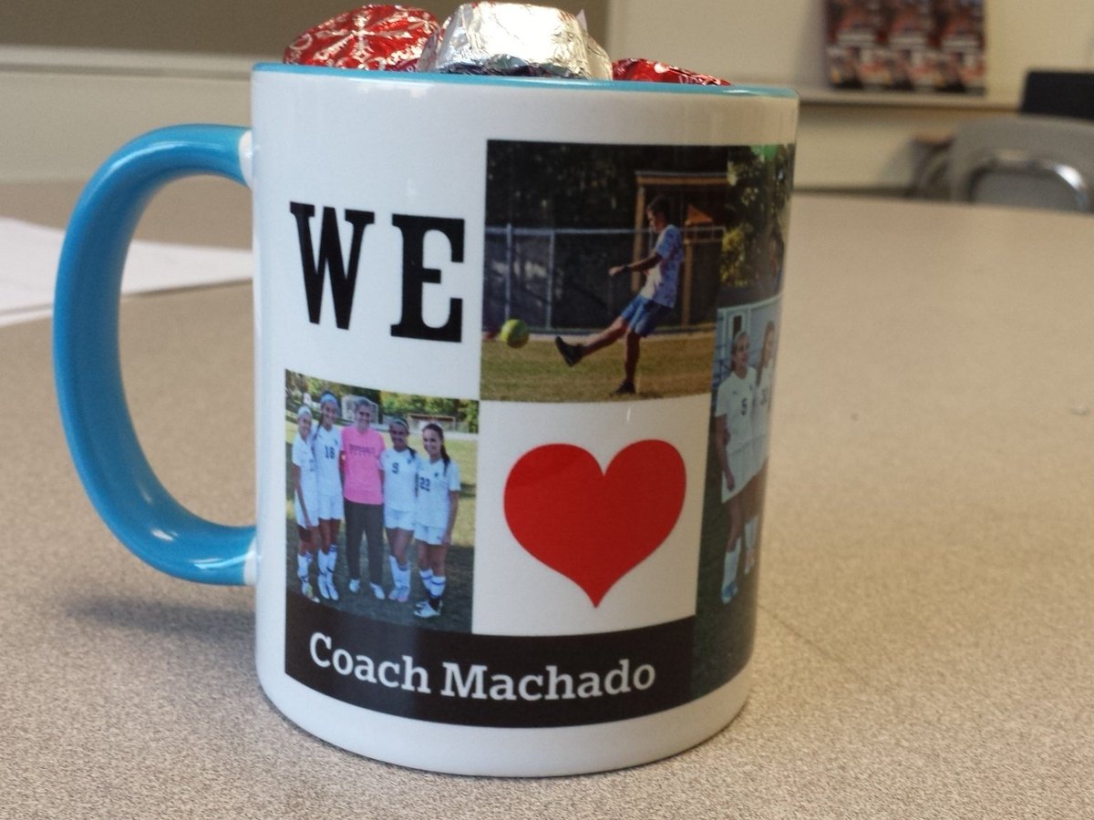 GirlsSoccerHHS's tweet photo. Best team ever! https://t.co/dttMoeJ6Yb