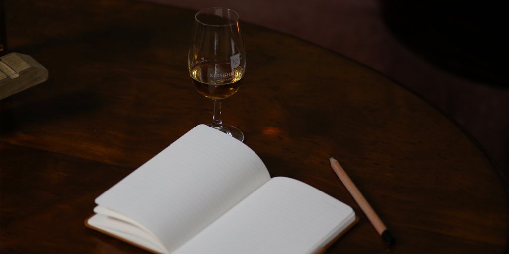 kirschnersons's tweet photo. Die Schotten schreiben kurz #Whisky statt #Whiskey, damit keine Zeit zum Genießen vergeudet wird. #WhiskyFakten https://t.co/j4Adr6UwsG