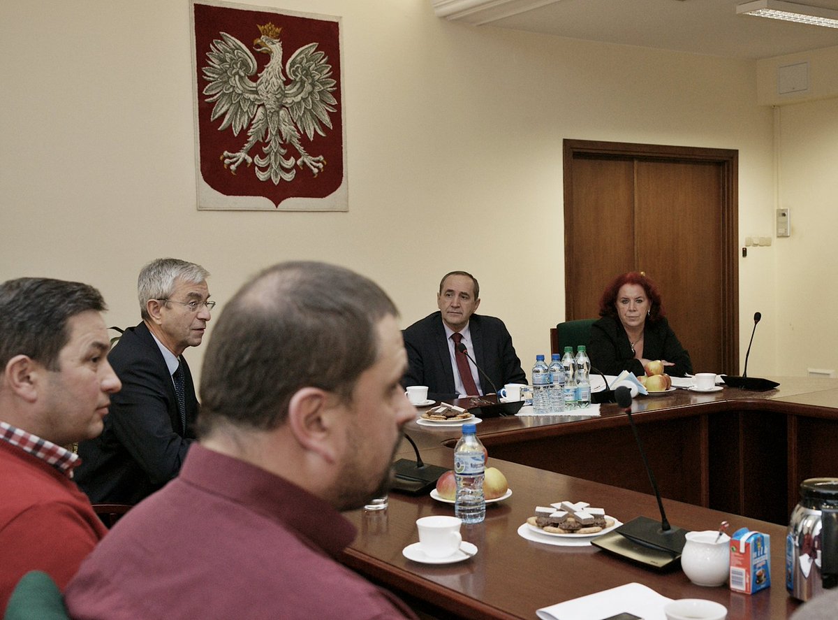 MRiRW_GOV_PL's tweet photo. Dzisiaj w ministerstwie odbyły się rozmowy nt. sytuacji na rynku trzody chlewnej z przedstawicielami #SolidarnoscRI. https://t.co/aPYJc8IU18