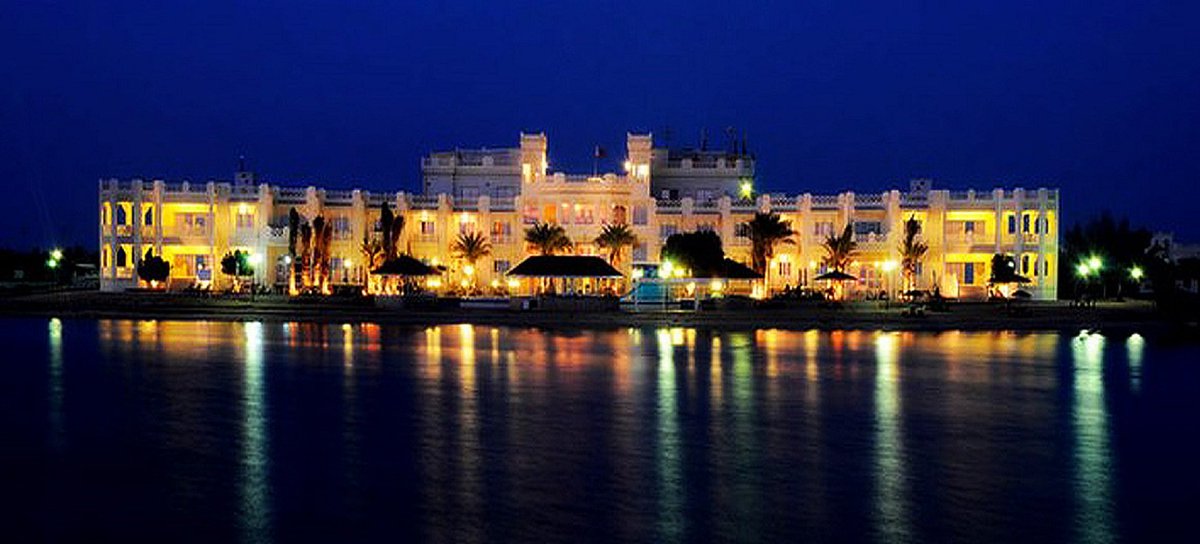 Bahrain_Expats's tweet photo. Enjoy the weather everyone!โฅ Goodnight beautiful #Bahrainโฅ
#Bahrain_Expats https://t.co/BUdSO2w0Yn