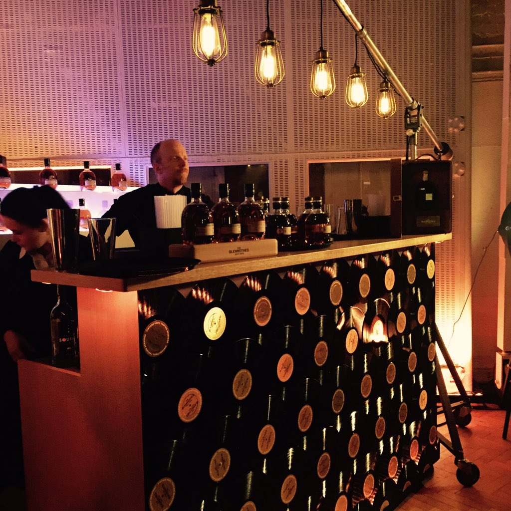 Capitalize tweet media