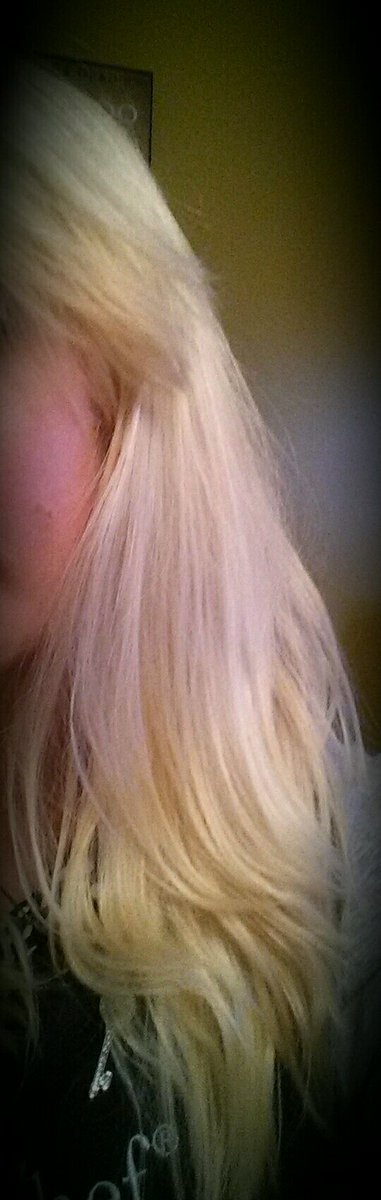 Putttwitt's tweet photo. @InfluensterVox @nexxushair #HydraLight #HairThatMoves https://t.co/qvCS7IB57b