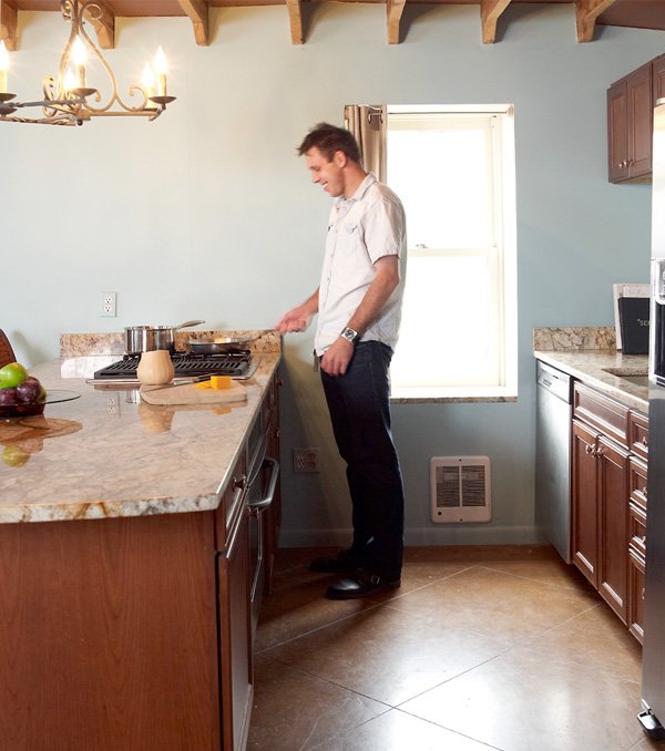 nardotrealtor's tweet image. Get holiday ready with kitchen tips from pro chefs, via @HouseLogic bit.ly/1I8X3Gy #Thanksgiving