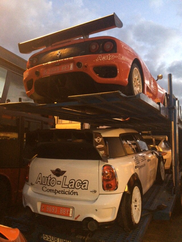 RubnPerez's tweet photo. Impresionante el parque movil que va a mover Auto-Laca para el Isla de Lanzarote: MINI JCW WRC, Ferrari y Porsche: https://t.co/LPOcGWe9XO