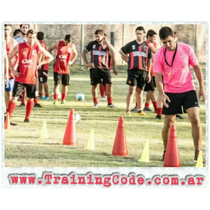TrainingCode's tweet image. Hoy se entrena !!  Vamos .... Entrena como los profesionales !! 
#estoestraining !!