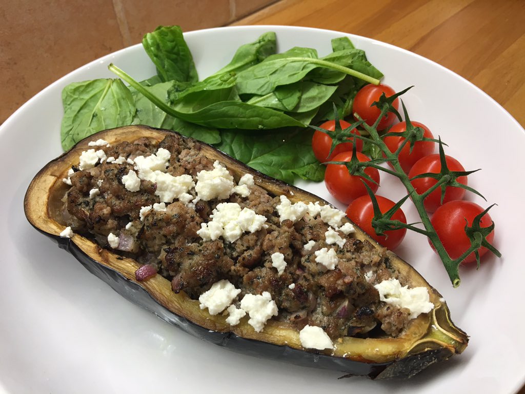 thebodycoach's tweet photo. Oh wow just made stuffed aubergines with lamb and feta cheese 🍆😍 RT for the recipe 🙌🏽 https://t.co/rBSR76xCSx