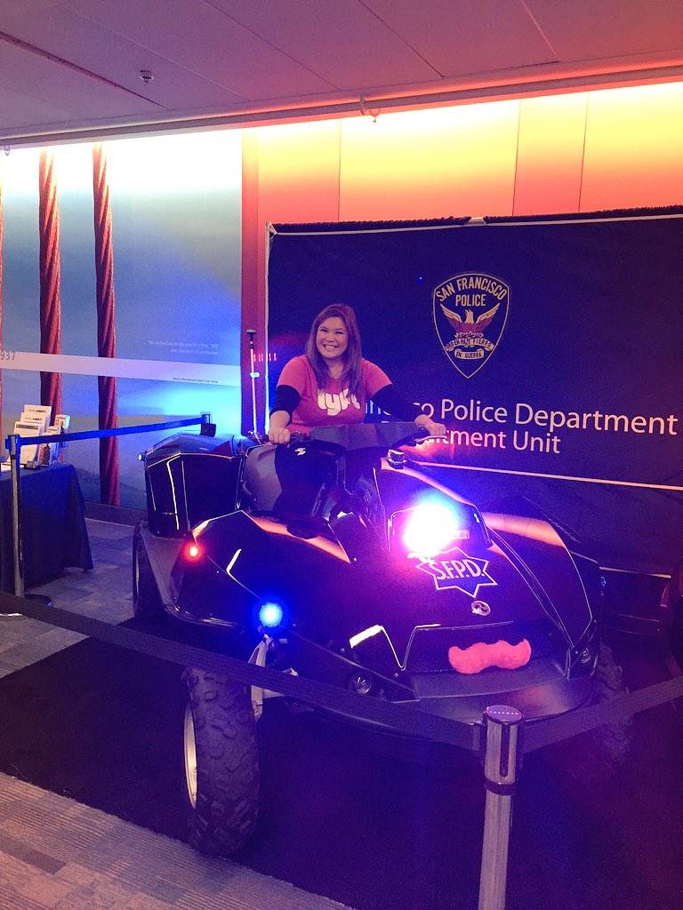 Mimilyft's tweet photo. @lyft Officer Mimi is on duty!! https://t.co/mz7zifWBr7