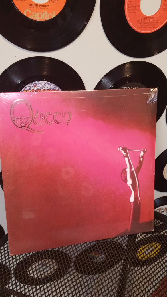 ArchtopCafe's tweet photo. On this day in 1991 #FreddyMercury of #Queen died. #recordstore #portcredit #indiecafe #vinylmississauga @insauga https://t.co/Oyqm54fnXb