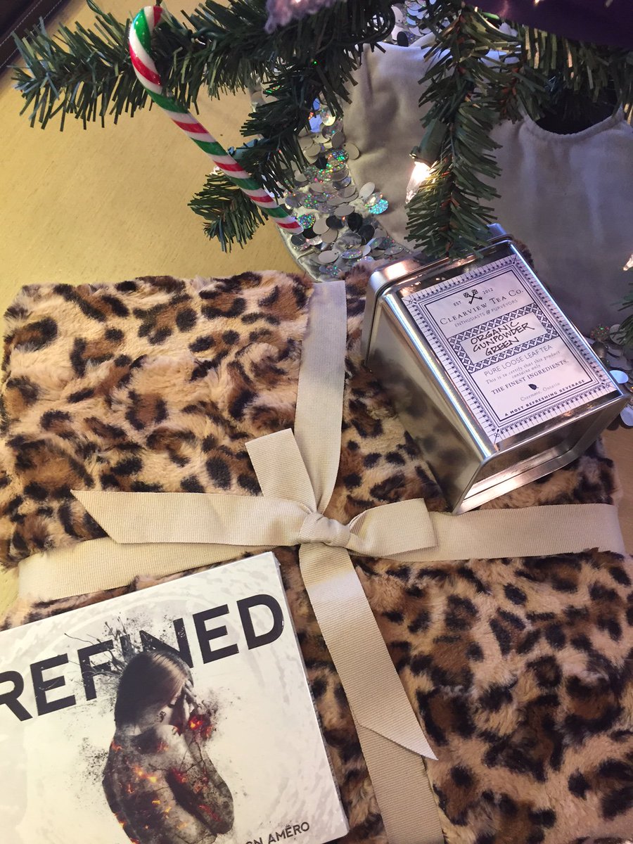 RT to enter 2day's #TossItTuesday prize of a blanket from the @TKW_Foundation #LeopardPrintGala &amp; a @DonaldAmero CD!