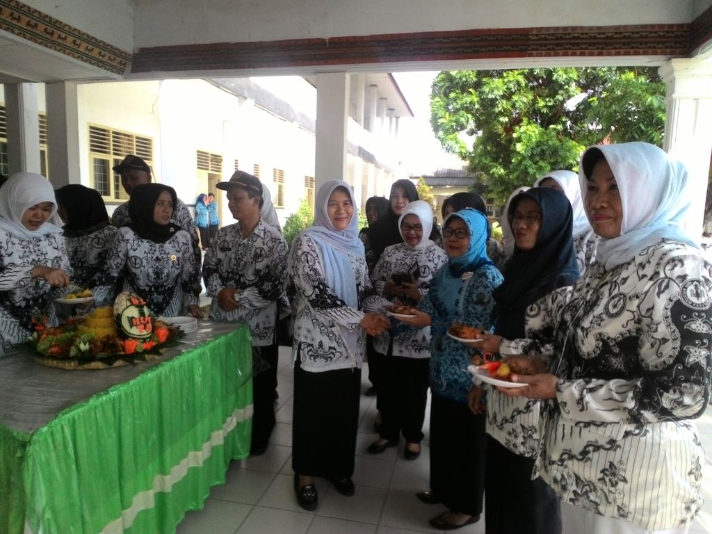 MEMPERINGATI HUT PGRI Yang ke 70 Sman 5 bandar lampung😘