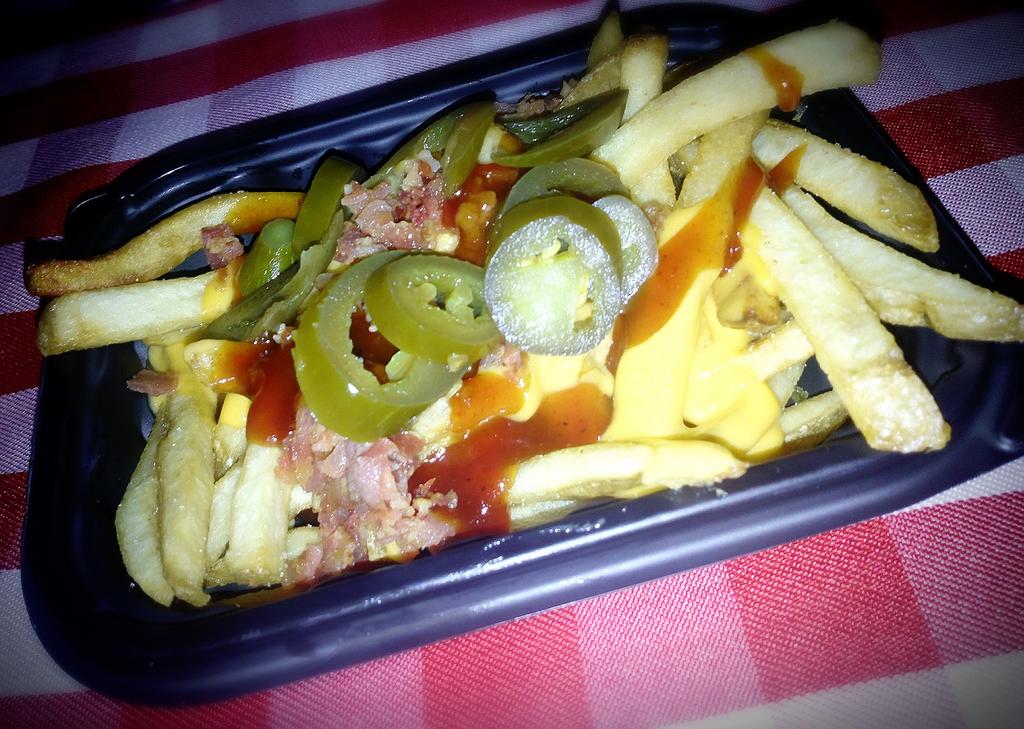 FoodLifeLoveSV's tweet image. #TheBaconatorIsback y lo celebramos en el #BaconGivingParty de @Wendys_sv #bacon #BBQ #Jalapeño