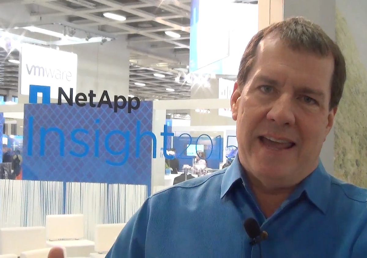 leecaswell's tweet photo. Data Fabric Czar @DaveHitz describes the #netappDataFabric era of data management https://t.co/Hdqkl48DBA https://t.co/I4VFYbhijD