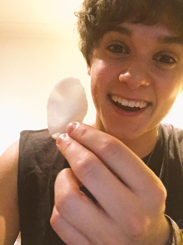 ❤️ please levi ❤️ (@3adam_eoi)  X