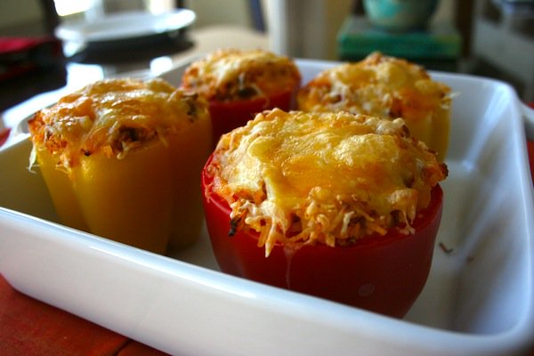 royitos's tweet photo. Looking for a post T-Day recipe? How about leftover turkey and chorizo stuffed peppers! https://t.co/FtdVLf6ncF