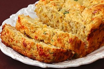 FCCM1856's tweet photo. Cheddar Bread goes with everything! #recipes https://t.co/pQfF55HqUg #holidays #baking #Instagram #snapchat https://t.co/ahycO8TbjJ
