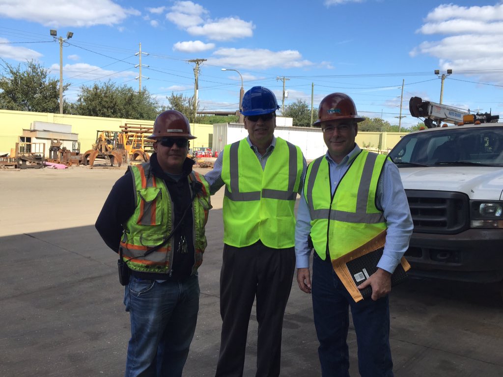 Helen Wagner (@helenatelevate) on Twitter photo John Bianculli of Trademark Metals Recycling & <a href="/FLSenate/">Florida Senate</a> Tom Lee touring a #TMR shredding facility #TampaHasSwagger John Bianculli of Trademark Metals Recycling & <a href="/FLSenate/">Florida Senate</a> Tom Lee touring a #TMR shredding facility #TampaHasSwagger