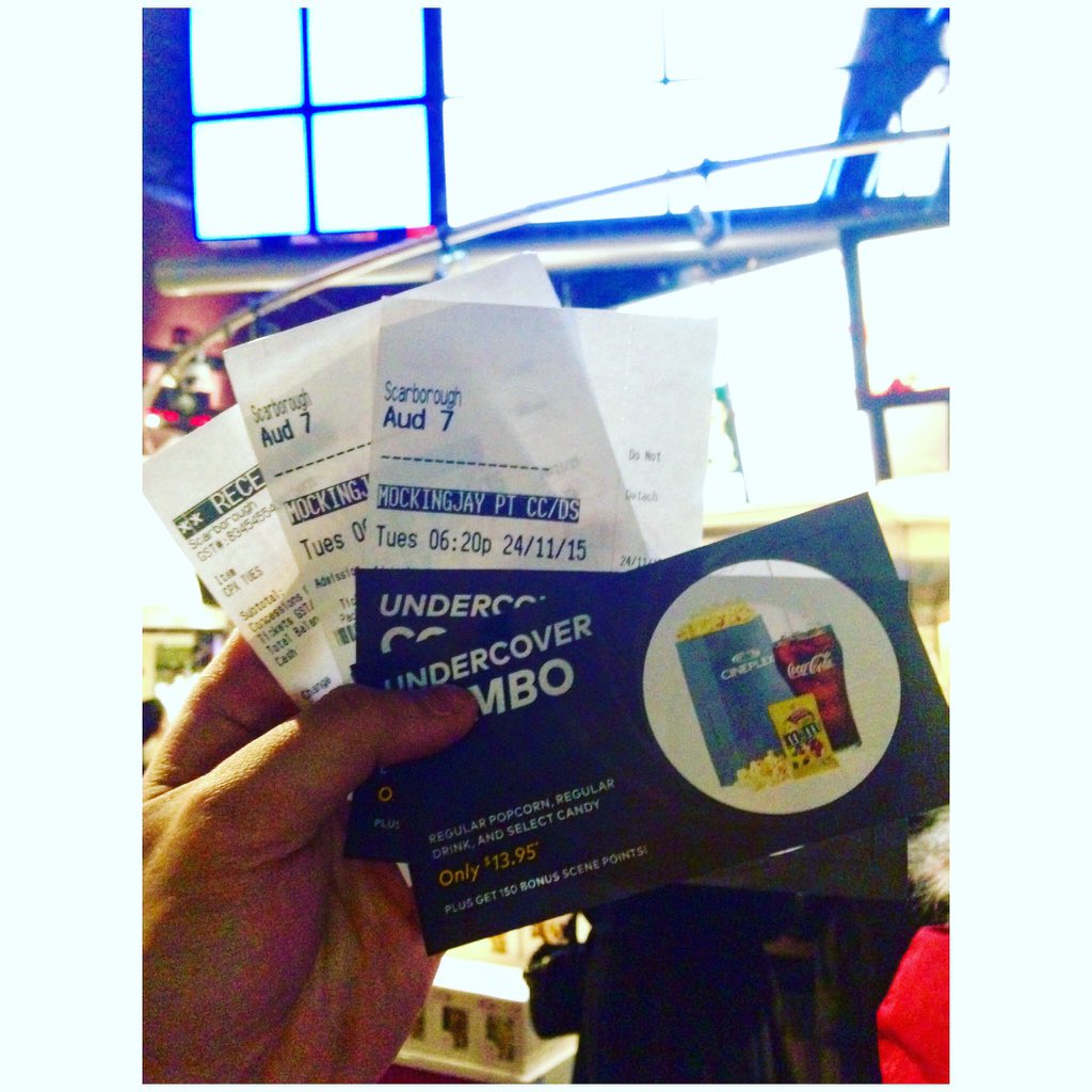 jhndryl's tweet photo. ATM. With my brother. #TheHungerGames #MockingJayP2 ๐น @TheHungerGames @CineplexMovies https://t.co/mWrjpeYAV2