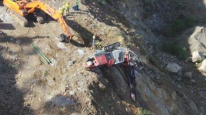 safeworkpro_ceo's tweet photo. Good to see this Brisbane worker safe after a quarry cliff rescue! https://t.co/DqJ4Qx2DHi https://t.co/XHqBC0KRRP
