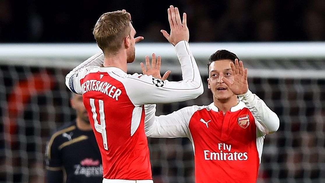 ESPNFC's tweet photo. Alexis Sanchez scored twice but Mesut Ozil was the real star of the show. https://t.co/r5aGRI55j0 (@tomEurosport) https://t.co/IUAlrHVnun